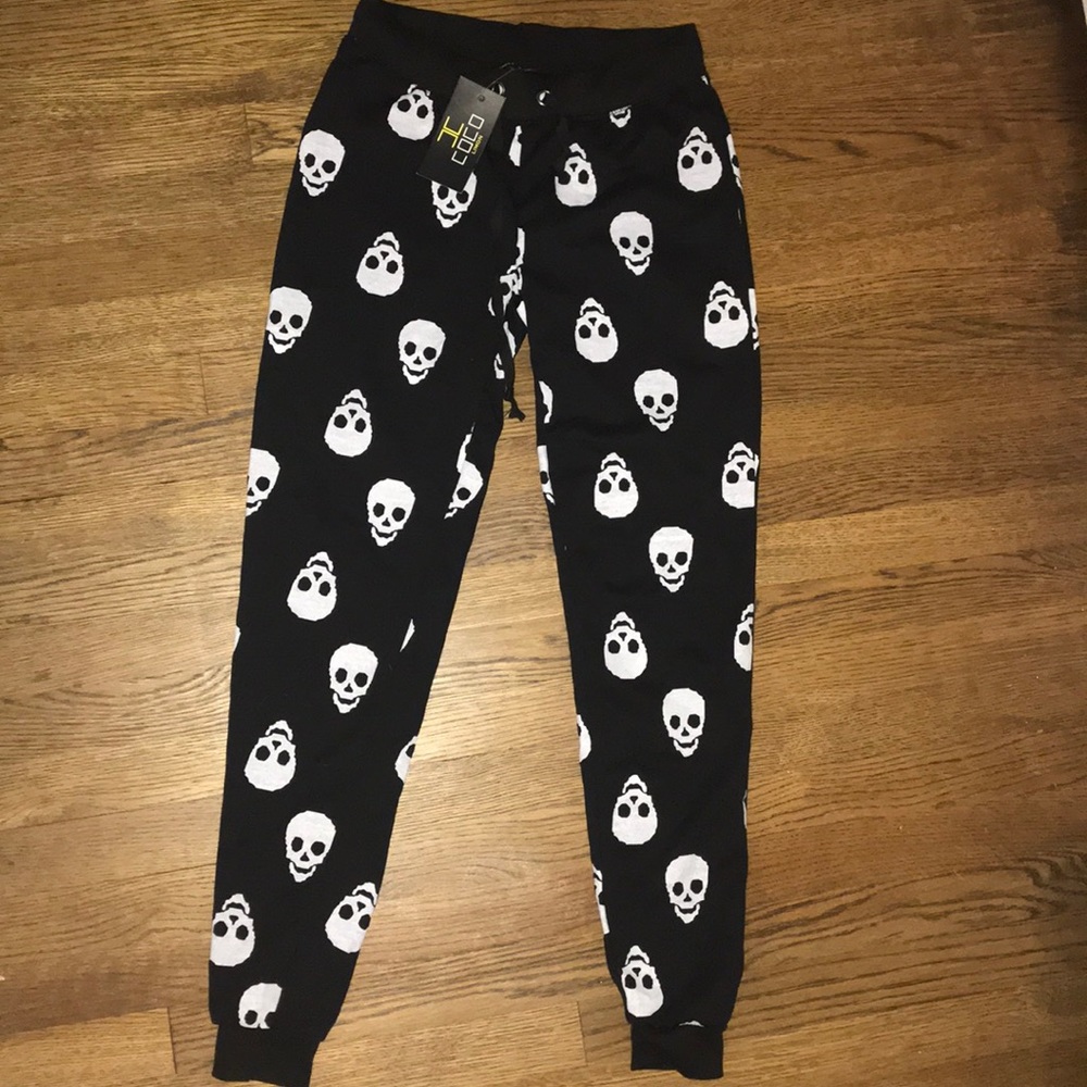 Skull joggers